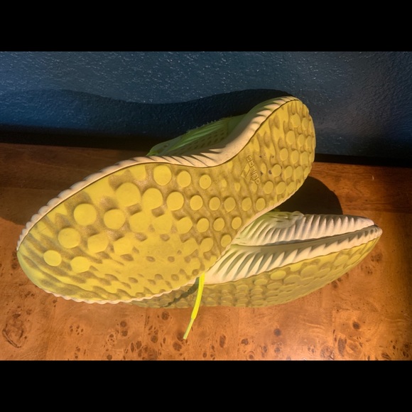Adidas alphabounce neon women’s running shoe size 10 - Picture 6 of 6